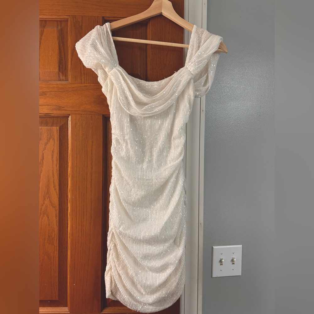 Hello Molly - Frequent the club dress in white
